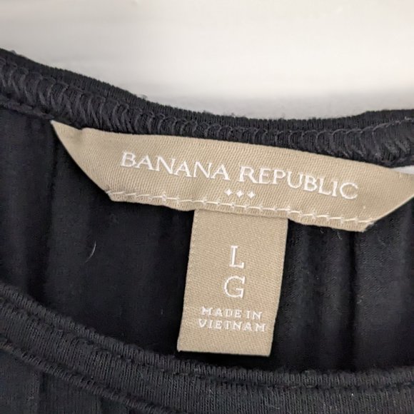 Banana Republic classic black sleeveless/halter top - Picture 4 of 4